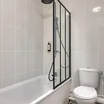 Le Nicole Un En Duplex Avec Balcon Et Place De Parking דירה