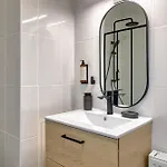 Le Nicole Un En Duplex Avec Balcon Et Place De Parking דירה