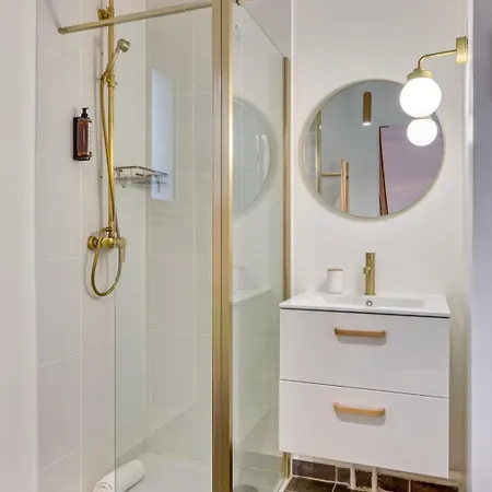 Le Nicole Un En Duplex Avec Balcon Et Place De Parking *