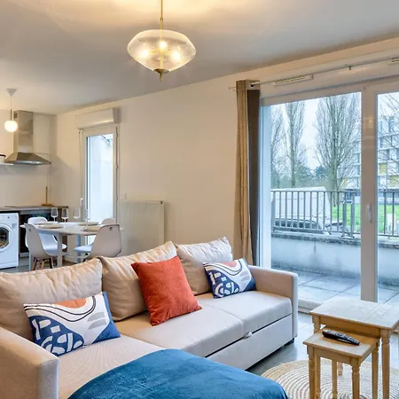 Le Nicole Un En Duplex Avec Balcon Et Place De Parking * רואן