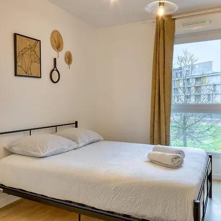 Le Nicole Un En Duplex Avec Balcon Et Place De Parking דירה רואן